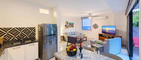 Smart TV, DVD player