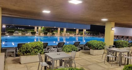 Duplex in Siwar with pool,2min from Le Royal Hotel