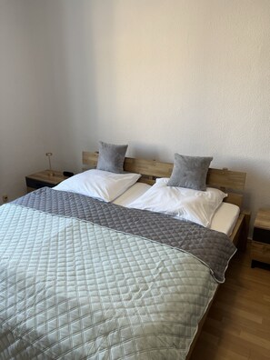 1 Schlafzimmer, kostenloses WLAN, Bettwäsche