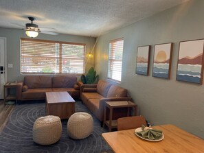 Smart TV - Unleash the Fun: Pool Table, Fishing Poles, and Ping Pong Table, Smoker (Port Orange)