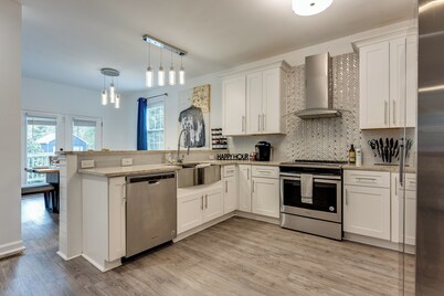 Elegant Atlanta Home - Self Check-in