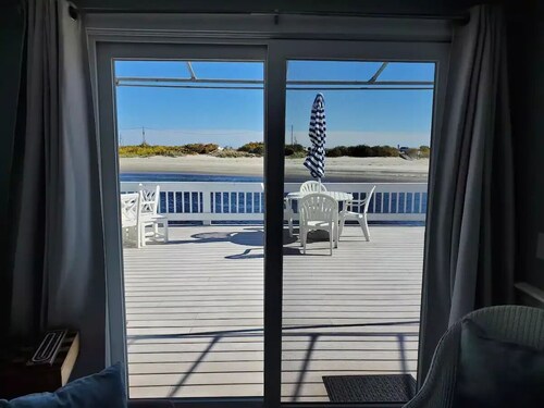 Oceanfront Condo #2 prime location w/ amazing views