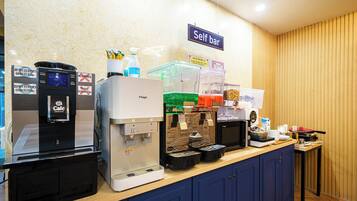 Free daily self-serve breakfast