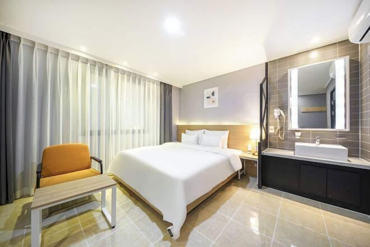 1 bedroom, WiFi (free)