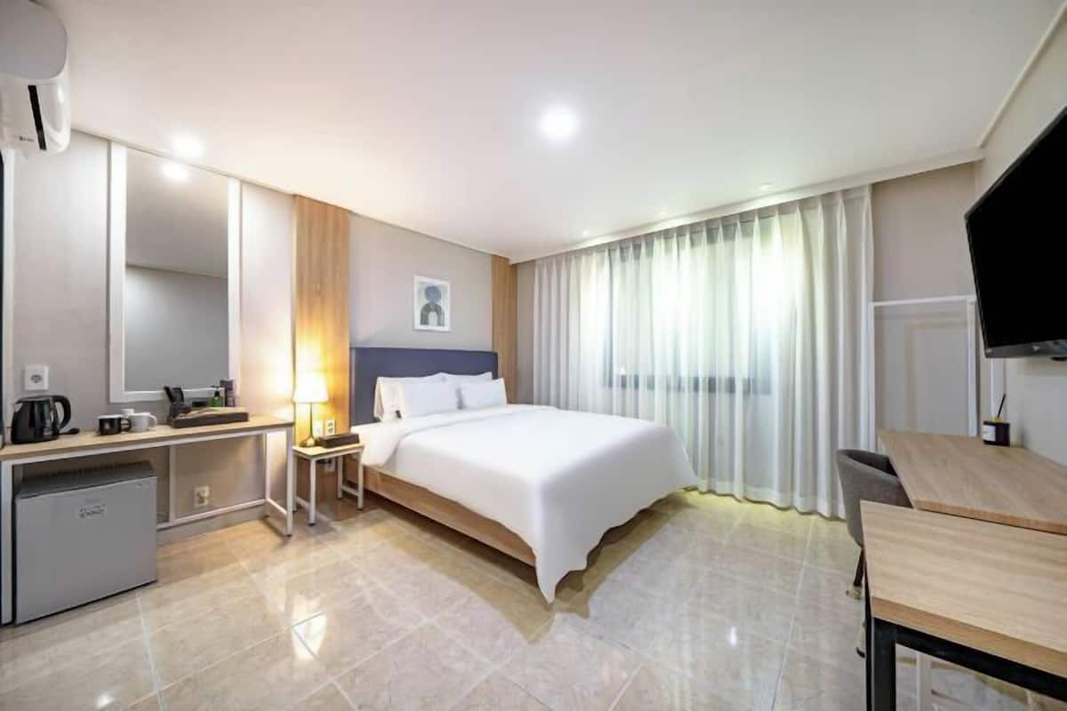 1 bedroom, WiFi (free)