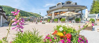 Sestriere Terrace Apt Few Steps From Ski, Sestriere, Italy
