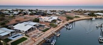 Bonefish - Marina house with a jetty and a viewing platform!