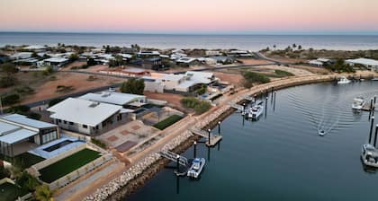 Bonefish - Marina house with a jetty and a viewing platform!