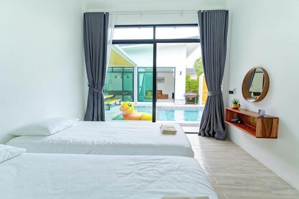 4 Schlafzimmer, Schreibtisch, kostenloses WLAN, individuell eingerichtet