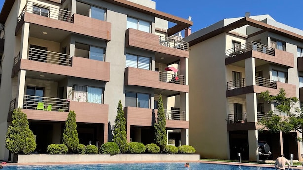 Pool - Chalet in Batrouna Park resort, facing the pool, gazon,gym,GENERATOR IS INCLUDED (Helweh)