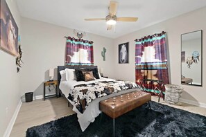 4 عدّة غرف نوم ومكتب ومكواة/لوح كي وواي فاي