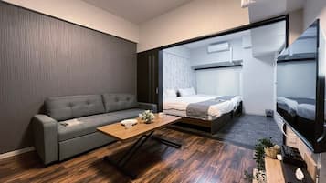 1 habitación, tabla de planchar con plancha, wifi y ropa de cama