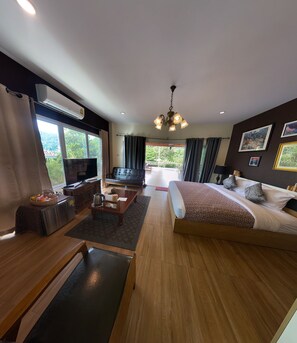 Superior-Doppelzimmer, 1 King-Bett, Nichtraucher, Bergblick | Hochwertige Bettwaren, Daunenbettdecken, individuell dekoriert