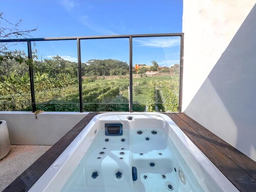 Beautiful 3BR Stylish House w/ Jacuzzi Next Umalas