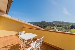 Outdoor dining - VILLA MIMOSA - VILLA MIMOSA CON PISCINA (Campo nell'Elba)