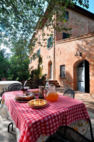 Typical villa with private swimming pool and large park. Perfect for large groups and family reaunio