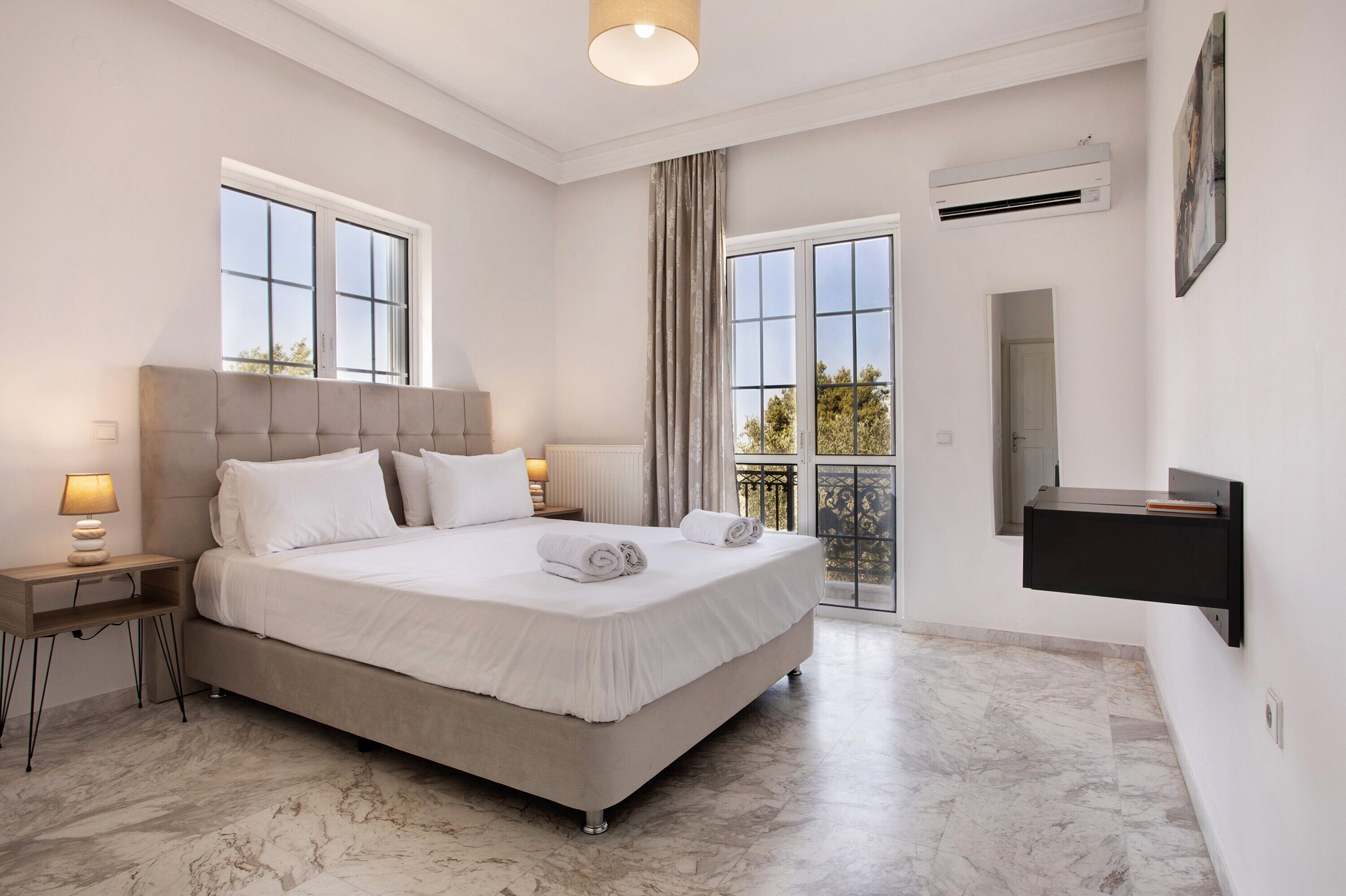 3 chambres, fer et planche à repasser, Wi-Fi gratuit, draps fournis