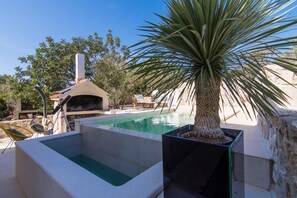 House | 4 bedrooms - Bo e - 10m From the sea - H 10 2 (Trogir)