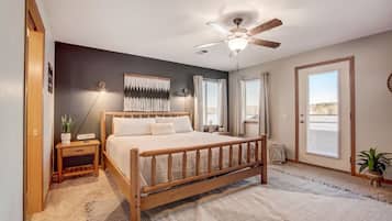 2 bedrooms, iron/ironing board, free WiFi, bed sheets