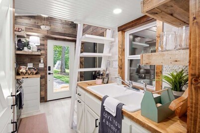 Secluded Woodland Cabin | Eggs & Hot Tub