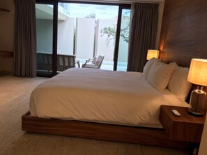 4 bedrooms, desk, iron/ironing board, free WiFi