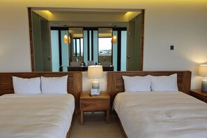 4 bedrooms, desk, iron/ironing board, free WiFi