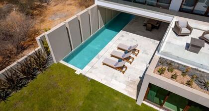 Cozy Lux Villa with Pool/Jacuzzi, near Golf Course