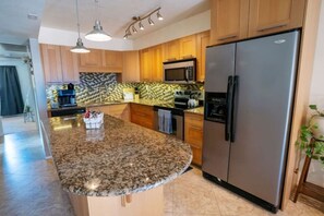 Fridge, microwave, oven, stovetop - Mesa Getaway, 2 BR Condo, Central Location, Pool! (Mesa)