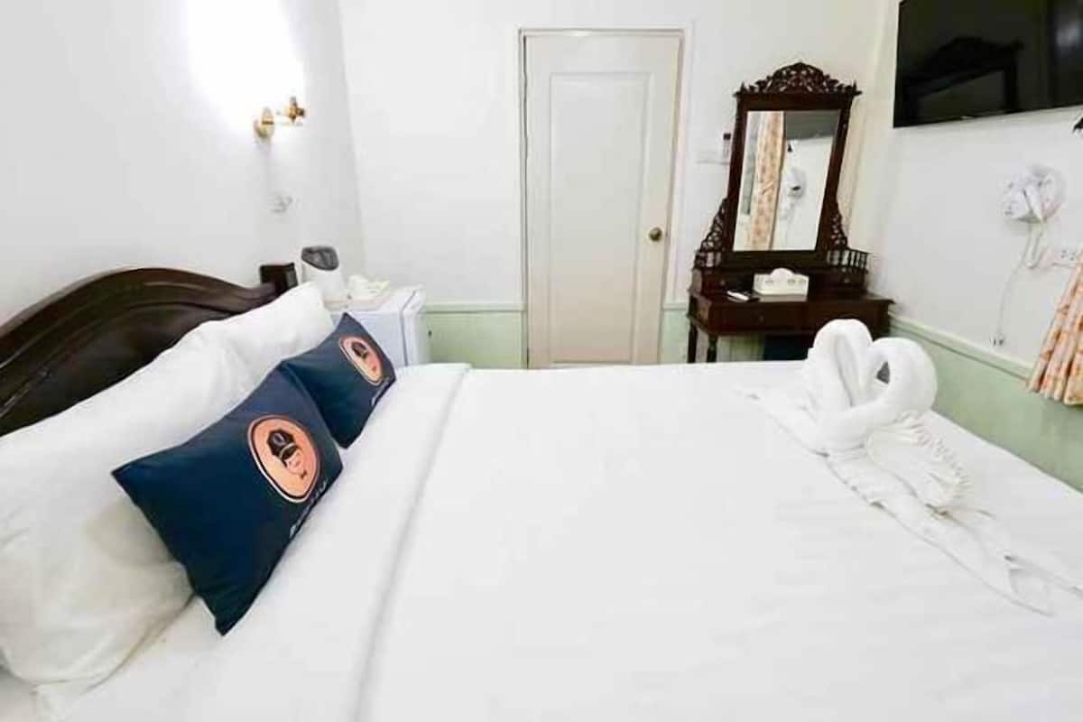1 chambre, fer et planche à repasser, Wi-Fi gratuit