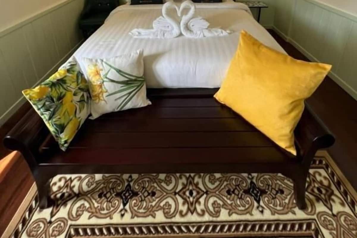 Superior Suite | Iron/ironing board (on request), free WiFi