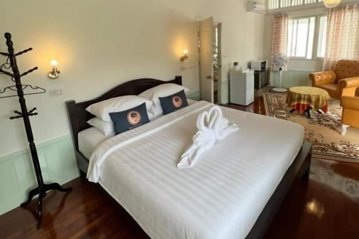 Chambre Double Deluxe, 1 lit double, balcon | 1 chambre, fer et planche à repasser, Wi-Fi gratuit