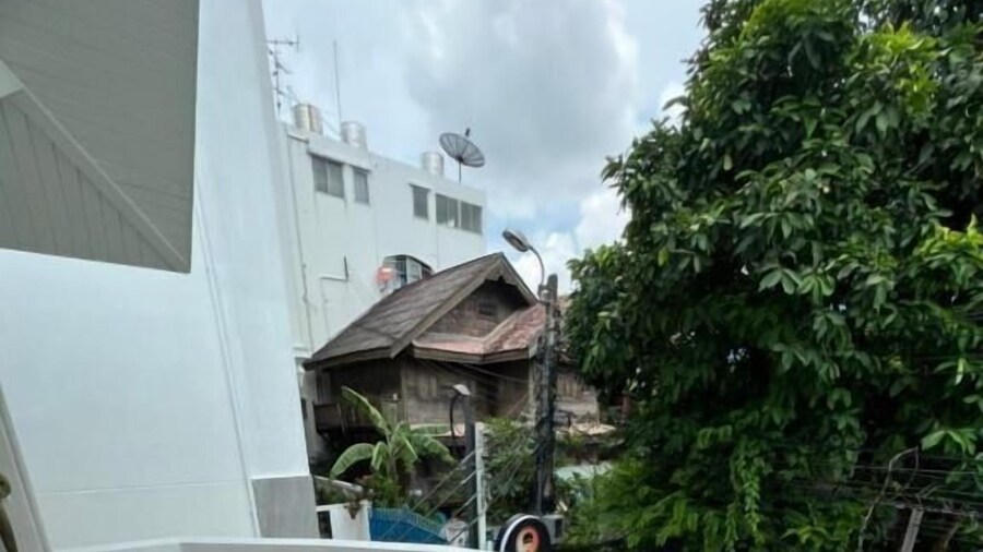 RQ THEVA Heritique Baan Praya Dinsor Road