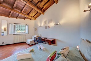 1 bedroom, free WiFi, bed sheets - La Stalletta Relax - With Private Parking (Alassio)