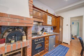 Fridge, oven, stovetop, dishwasher - La Stalletta Relax - With Private Parking (Alassio)