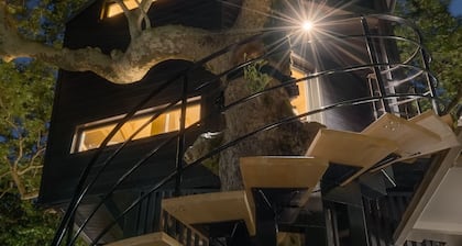 Aoos river Treehouse