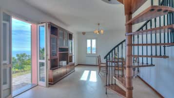 Apartemen Keluarga, beberapa kamar, 2 kamar mandi (Palms Villa - Sea View) | Interior