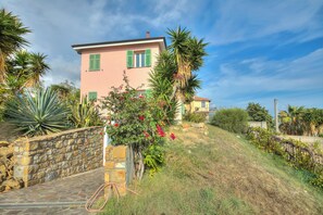 ファミリー アパートメント ベッドルーム (複数) 2 バスルーム (Palms Villa - Sea View) | 施設の敷地