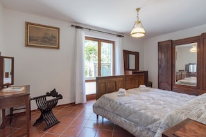 Appartement familial, 1 chambre (Casa Achille Pianello) | 1 chambre, fer et planche à repasser, Wi-Fi (supplément)
