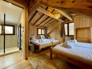 7 bedrooms, WiFi, bed sheets