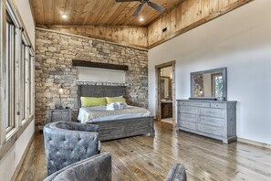 4 chambres, fer et planche à repasser, Wi-Fi gratuit, draps fournis