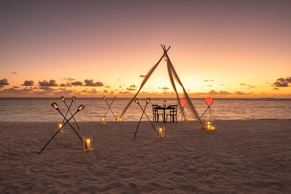 Couples’ dining