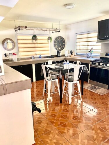 Cozy family home 10-15min near tourist entertainment