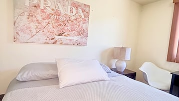 4 bedrooms, iron/ironing board, free WiFi, bed sheets
