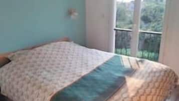 2 slaapkamers, een bureau, wifi, beddengoed