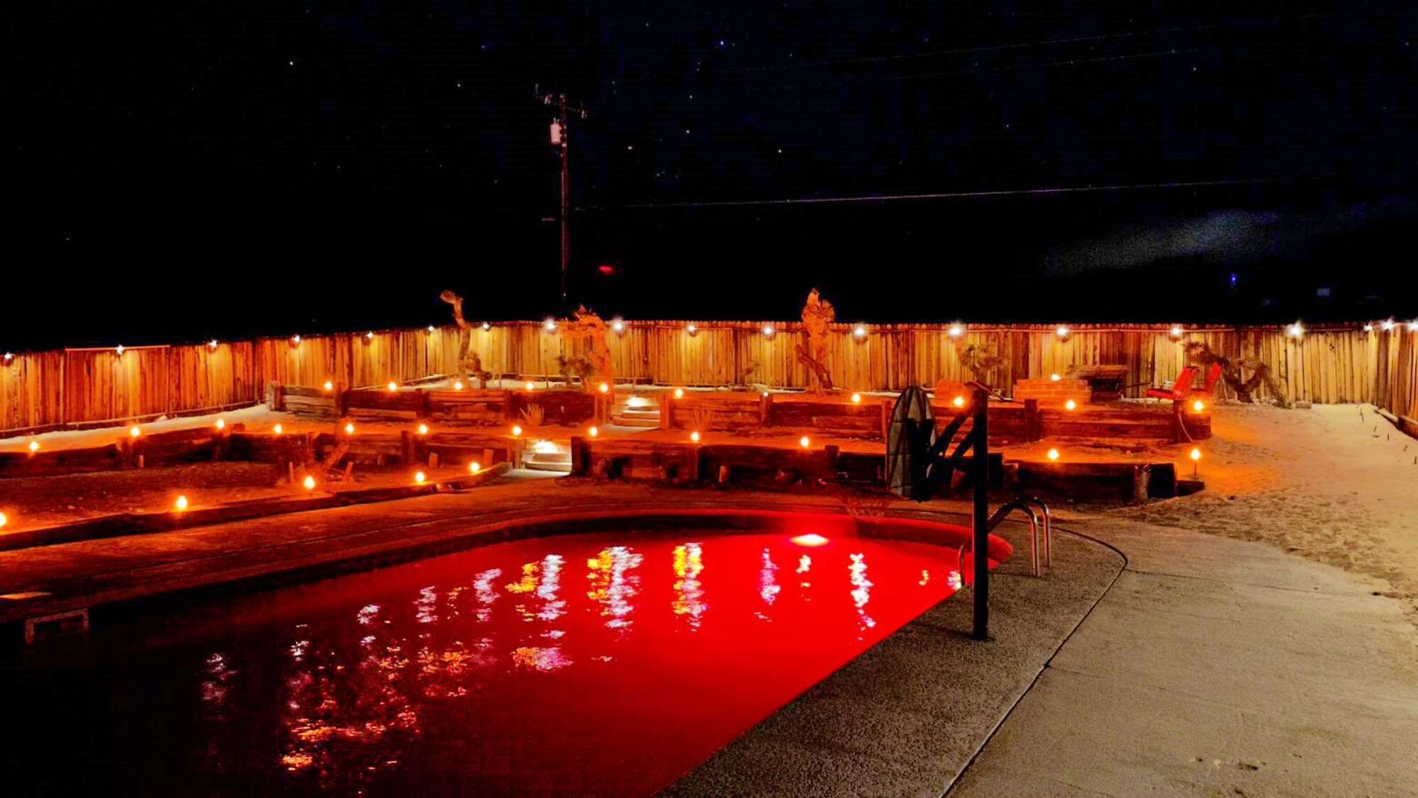 TheJoshuaTreeForest:FREE*HeatedSaltPool,City&Mtn.Views,,GasGrill,1/2 ACRE,Pool table,BoardGames