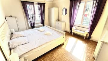 Apartemen | 2 kamar tidur, meja kerja, setrika/meja setrika, dan Wi-Fi gratis