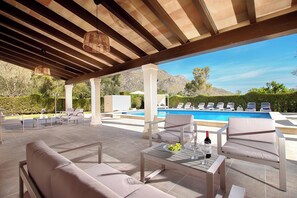 Outdoor pool - Villa La Mola, im Nordwesten Mallorcas, Nähe Pollenca. Gehobene Ausstattung. A/C (Cala San Vicente)