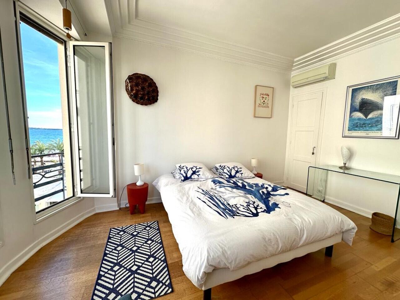 1 quarto, escrivaninha, ferros/tábuas de passar roupa, Wi-Fi de cortesia