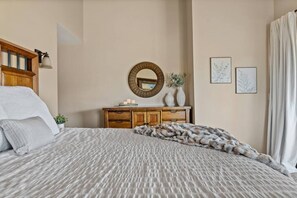 2 chambres, bureau, accès au Wi-Fi (inclus), literie fournie