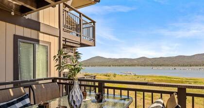 Forest Shores Condo Lakefront at the Village - Walk to Village